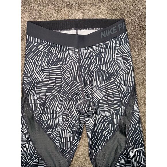 Nike PRO Dri Fit Capri Legging Women’s Medium - Picture 3 of 4